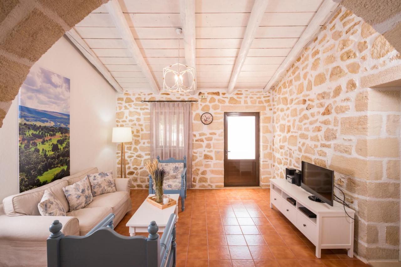 Fílippos Kontis Village מראה חיצוני תמונה